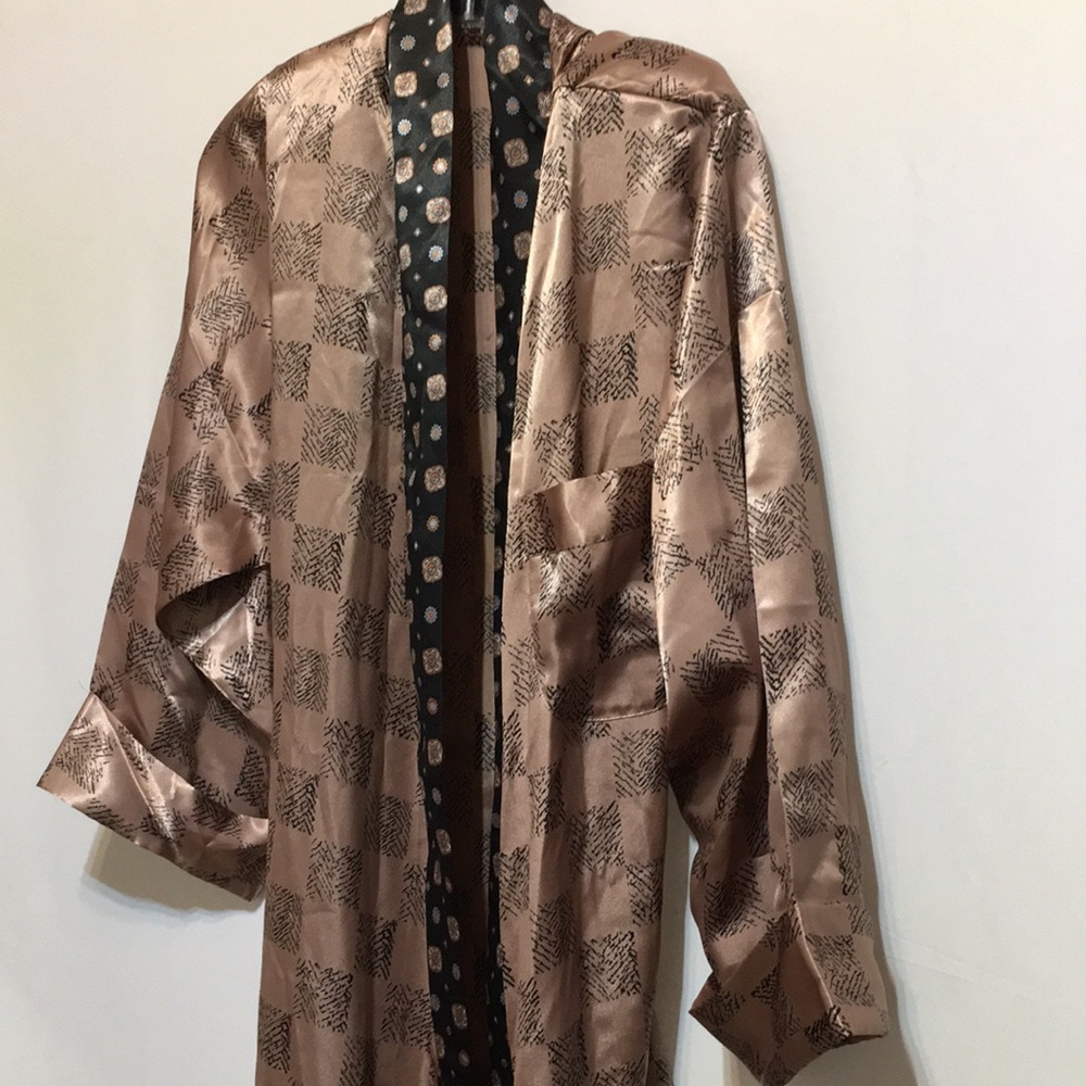 BODY DRAMA NWOT POLYESTER ROBE - Picture 4 of 9